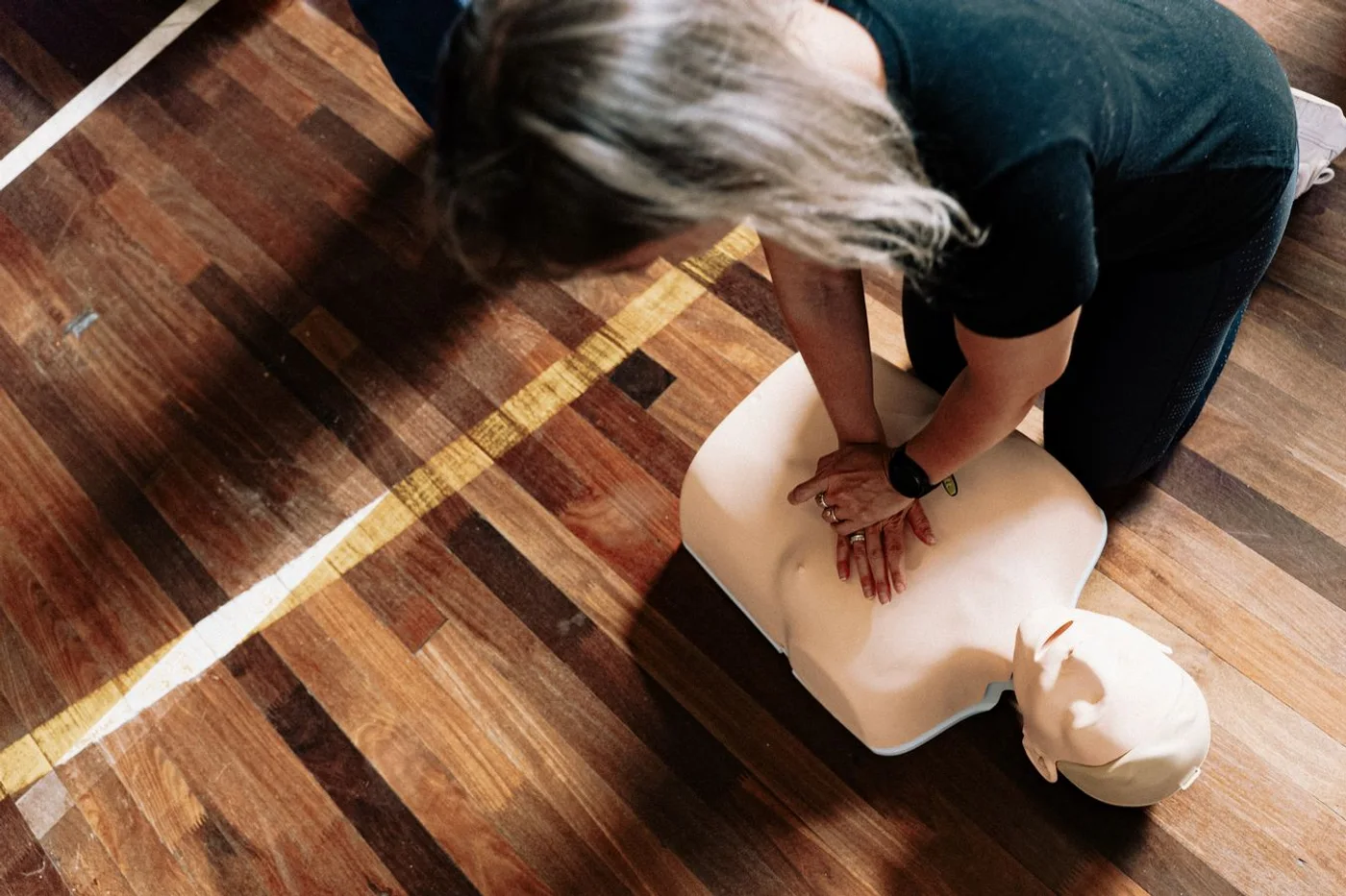 A first-aid course exercise
