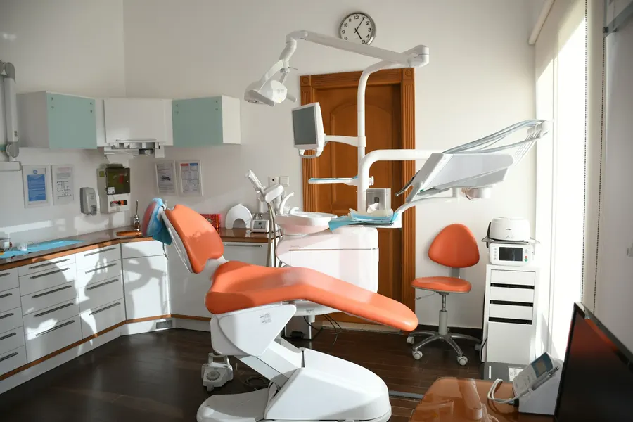 Orthodontics & aligners