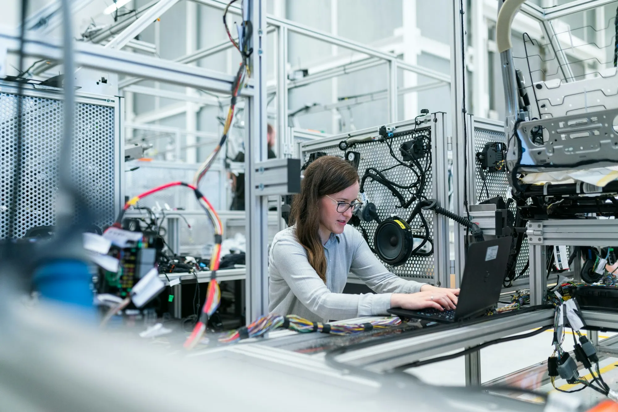 Engineer at the programming station on the shop floor