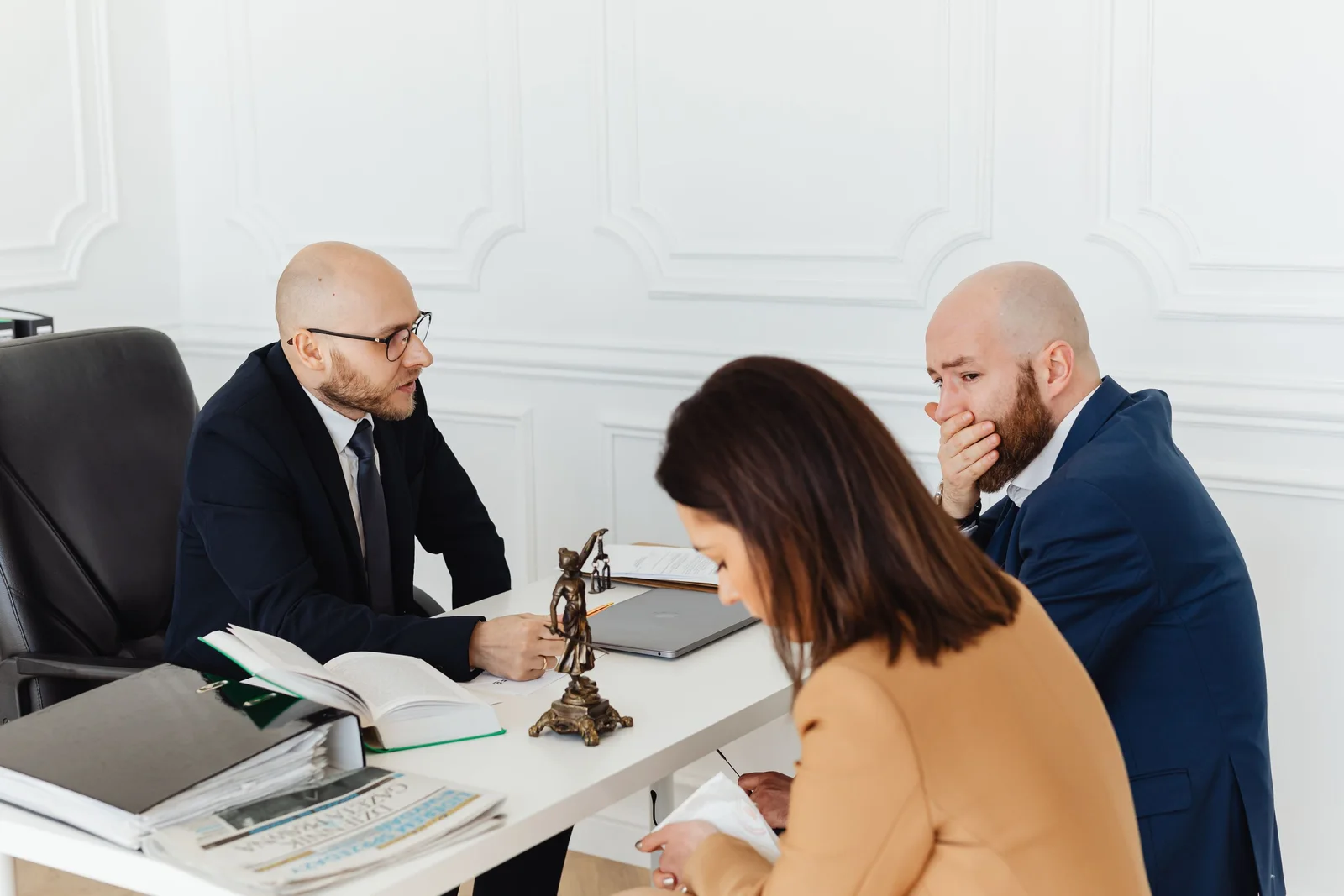 Doc. 01 · The signing room