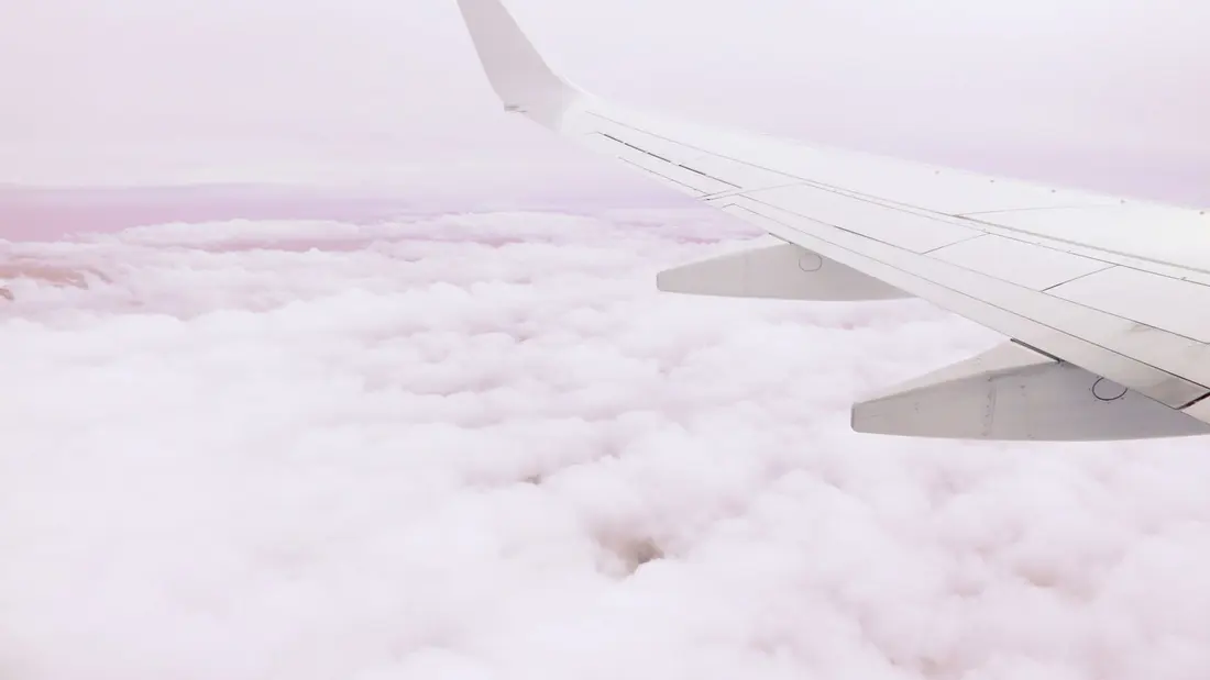 A travel agency website with curated destinations, packages and a tailor-made quote request
